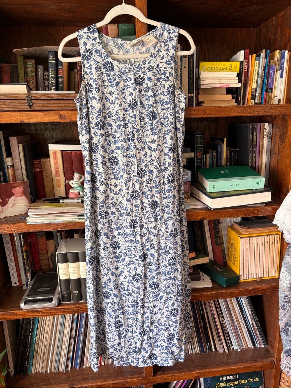 Sleeveless Blue and White Floral Midi Dress